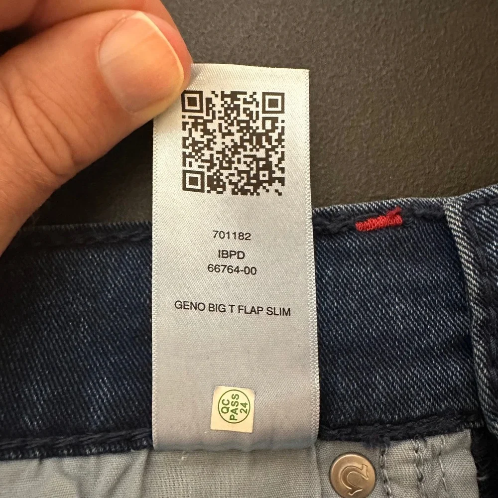 True Religion Big T Flap Jeans Men 30x30 Geno Relaxed Slim Dark Wash Red Stitch